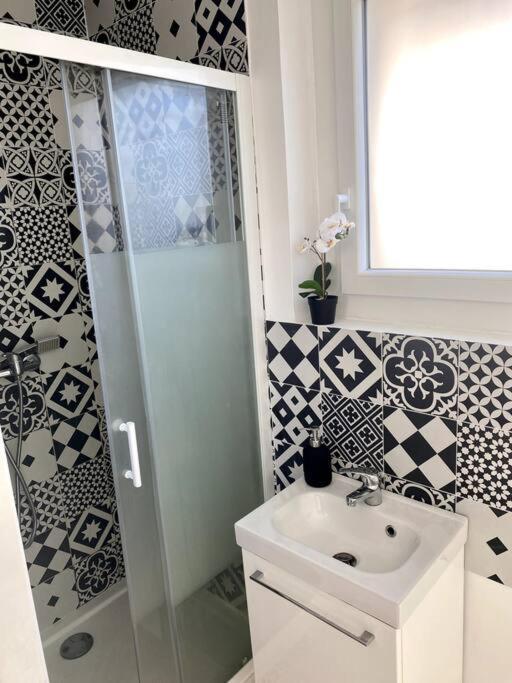 Studio Avec Terrasse Et Jacuzzi Valbonne Kültér fotó